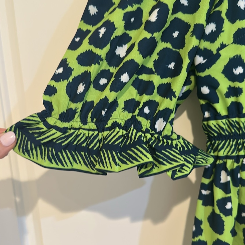 Gretchen Scott Bright Green and Navy Floral-Print Tiered Mini Dress - Picture 2 of 4